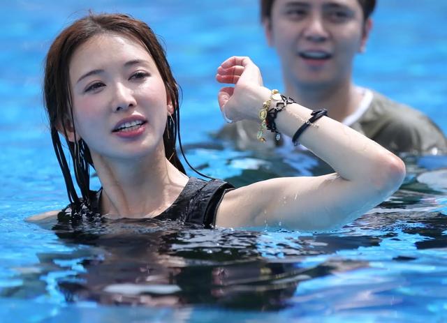 林志玲|林志玲泳池综艺节目绝美瞬间