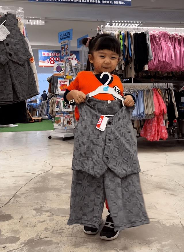 40岁的她息影高龄产女险中风!如今想让女进娱乐圈 网友:不够格!