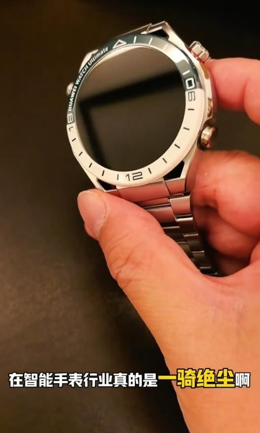 抢先！华为新表王绿野传奇首发开箱：我手上的绿水鬼不香了