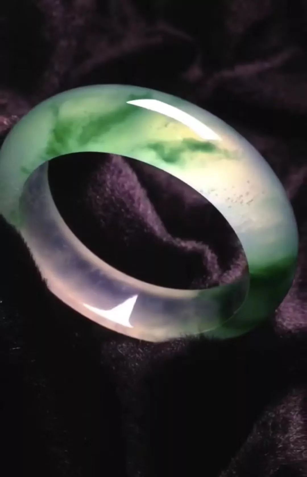 不起眼的翡翠,切出少见的高冰种