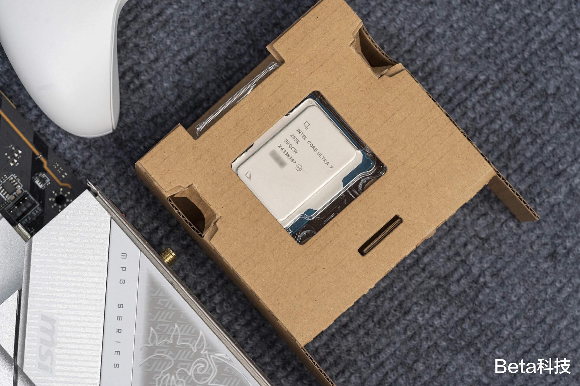 英特爾酷睿Ultra 7 265K開箱   對比14700KF哪個更香