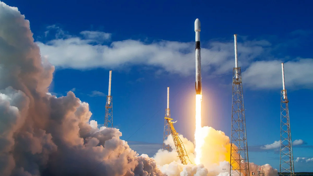 SpaceX 距离为 T-Mobile 用户提供直接到手机卫星服务仅剩五次发射