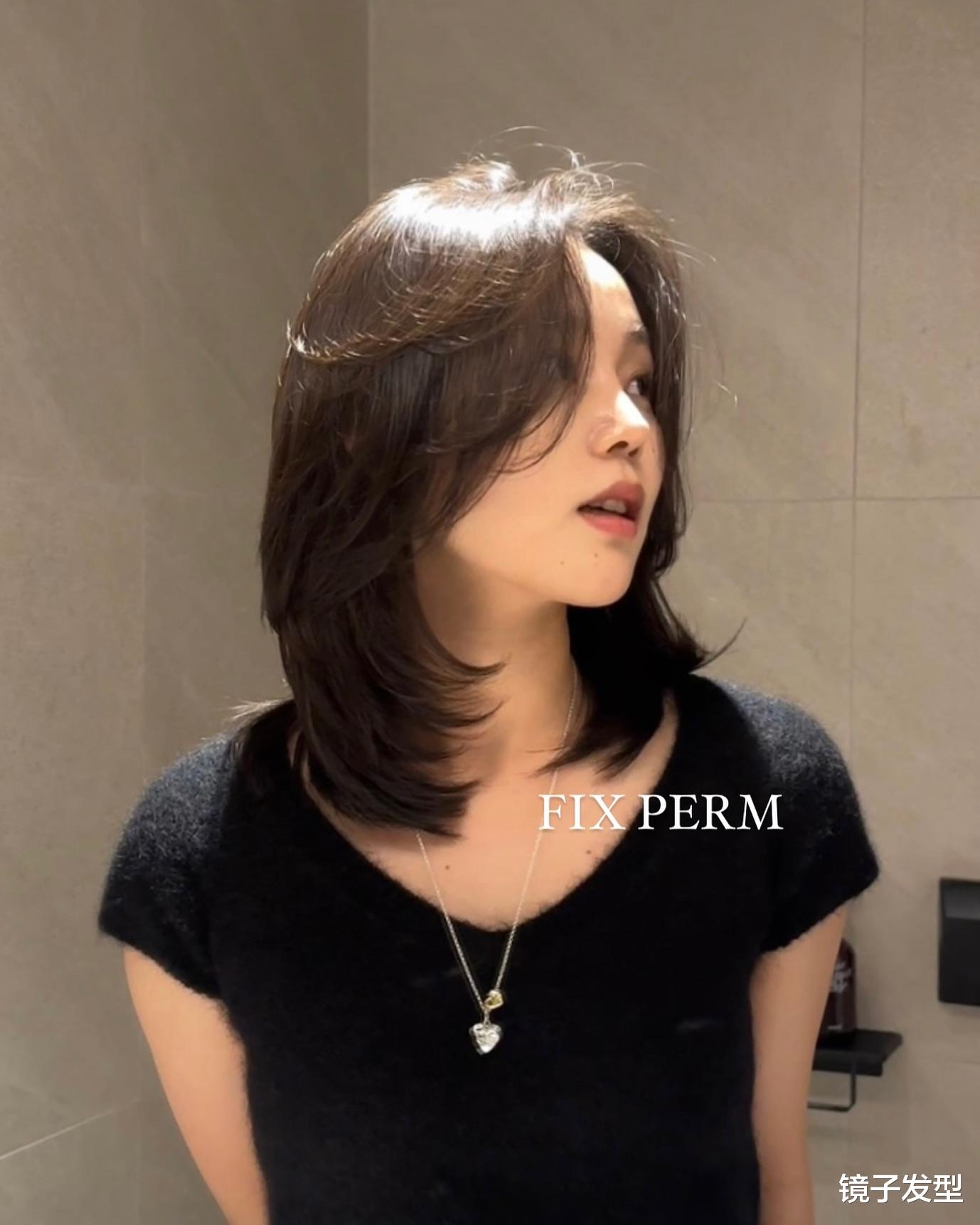 潮流发型大揭秘:从推边到锁骨,哪款最能撩动你的心弦