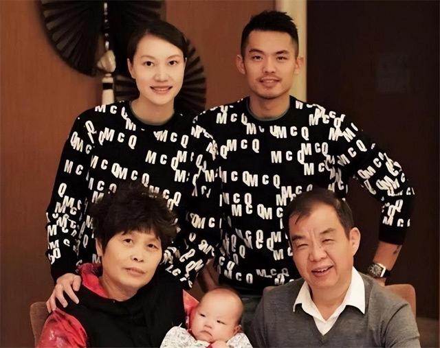 林丹怎么都没想到，娶了 1 米 78 的谢杏芳之后 儿子身高却让她傻了眼