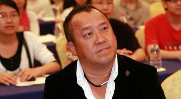 “港圈恶霸”曾志伟的为非作歹史：心灵丑陋远比外貌丑陋更可怕