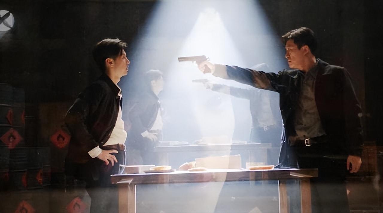 《暗夜与黎明》大结局:林少白连中三枪生命垂危,白头翁背叛伯劳