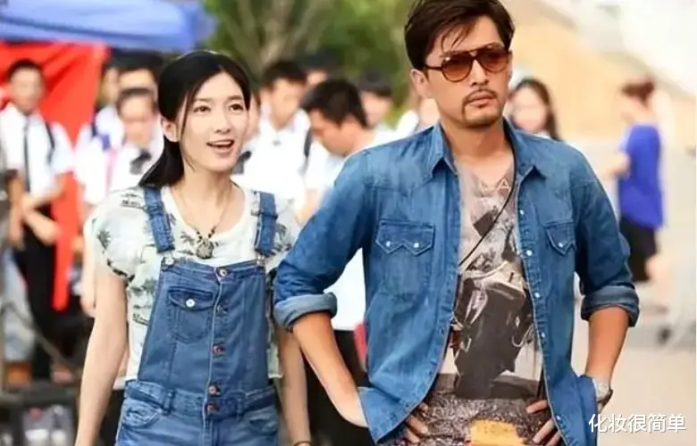 胡歌老婆正面照曝光!同穿黑色系情侣装,小11岁、身高差太萌