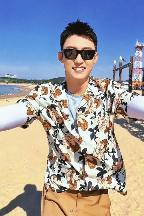 黄景瑜|极限挑战黄景瑜差点儿打消费者热线