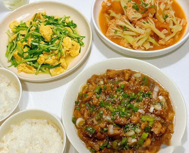 上海34岁丁克晒二人食晚餐,一顿不超过40元,一年攒下50万