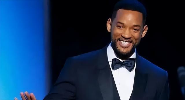 据外媒报道!威尔史密斯亲手把4岁儿子贾登献大佬当玩物!太颠了