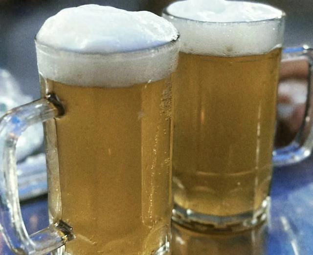 才知道，“罐装”和“瓶装”的啤酒，区别这么大，以后不要乱买了