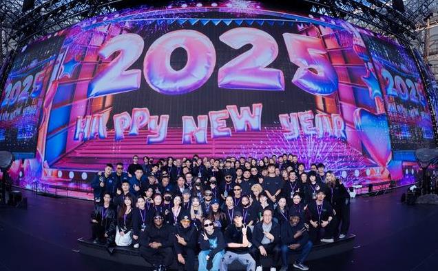 外媒评华语前五歌手,那英没上榜,邓紫棋垫底,冠军实至名归