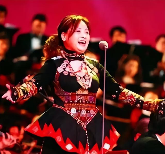 加拿大|歌手李琼:1999年登上春晚,凭借《山路十八弯》走红,现状如何?