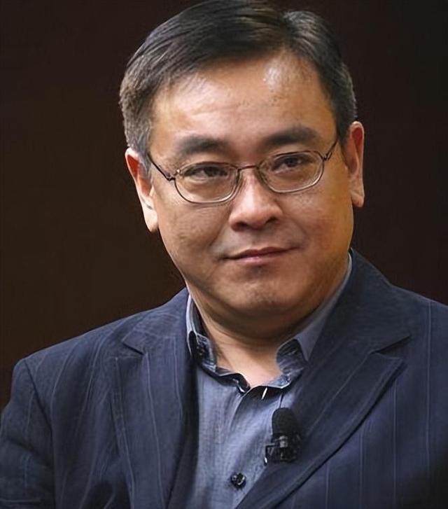 明明是同一个妈生的,姜大卫、尔冬升、秦沛为何三人三姓?