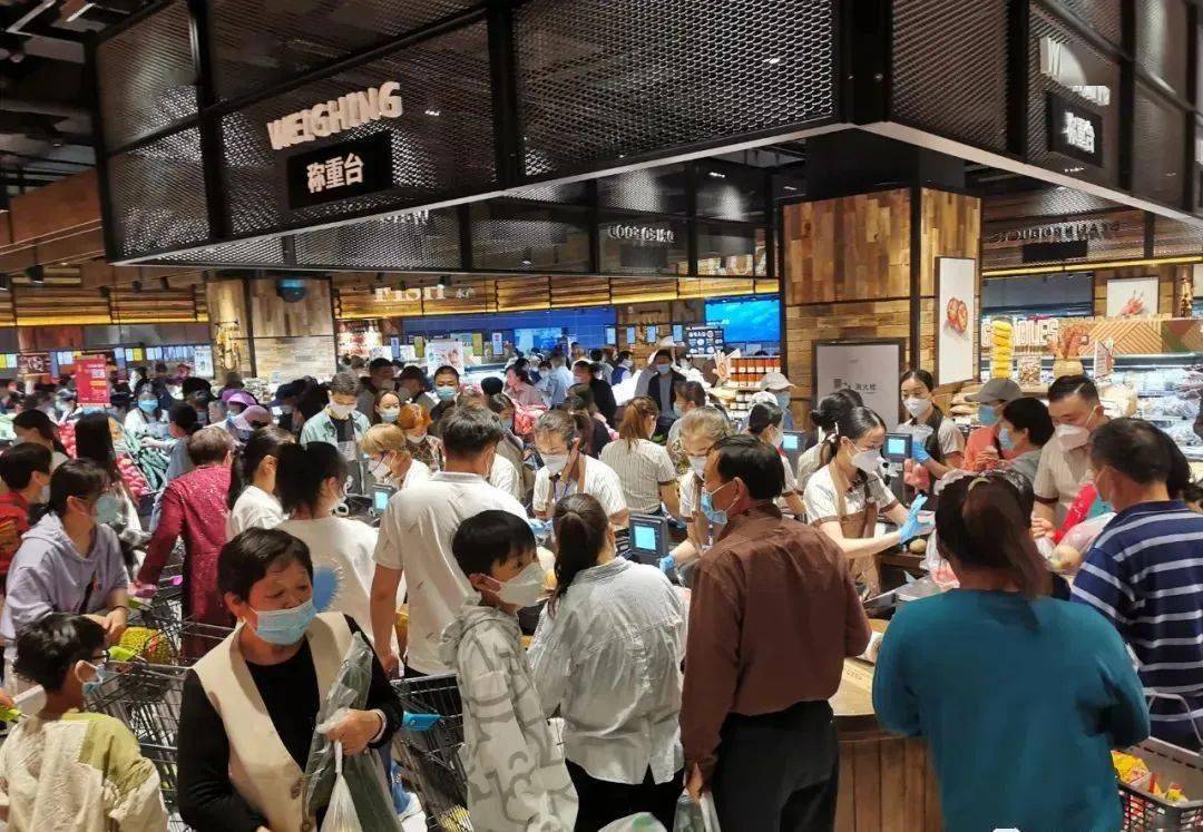 年薪最高15万，胖东来招聘火了，学历要求也不低，操作工都要本科