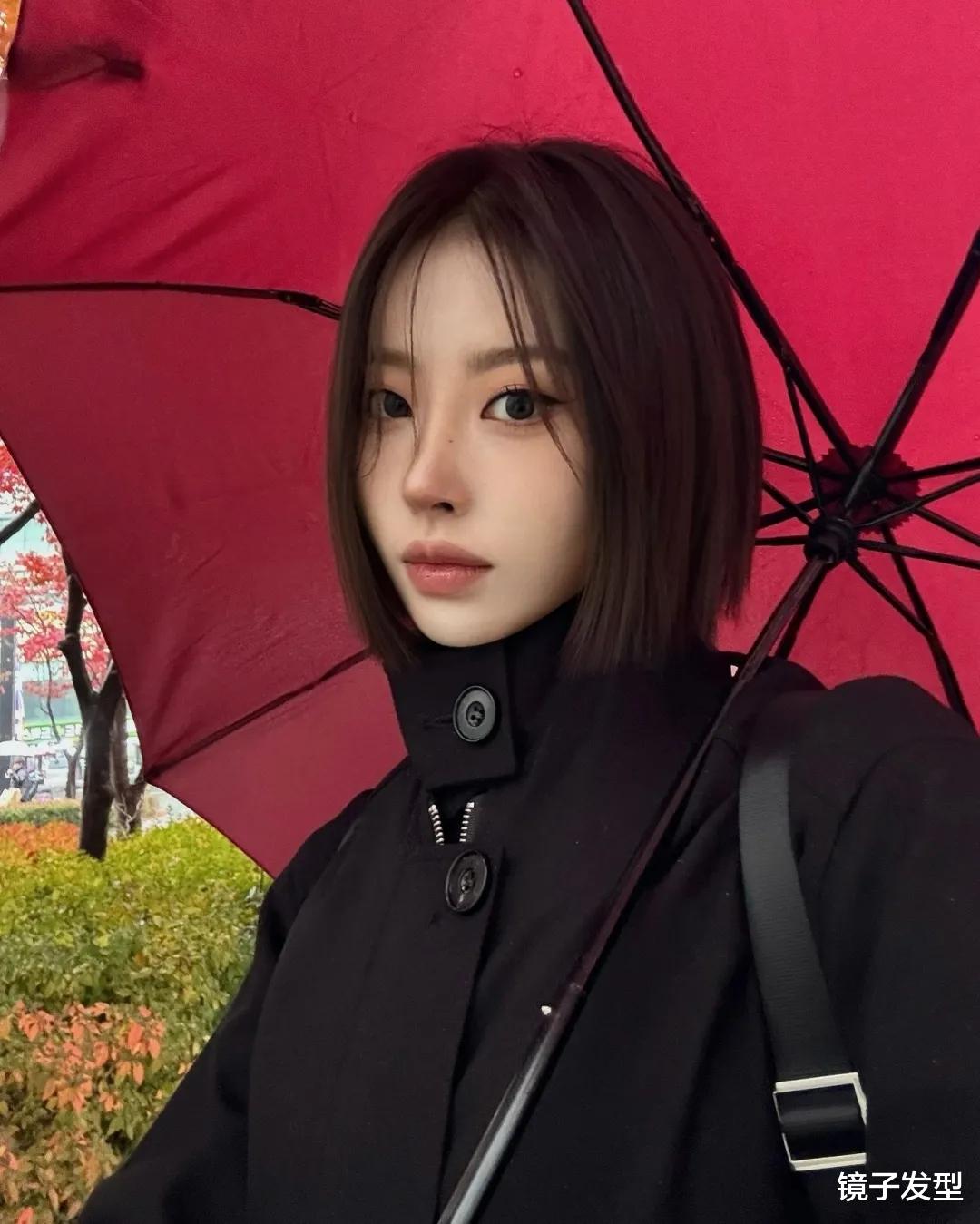 简单的发型却很时尚,边线剪齐很有辨识度,美到你了吗