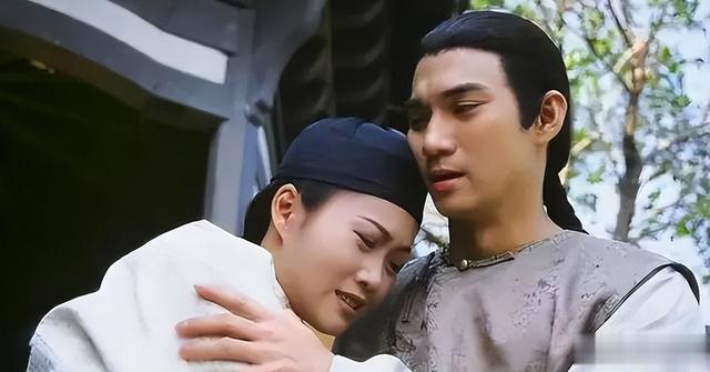 难怪阿珂对韦小宝服服帖帖,你看那一晚,小宝如何卖力折腾她的?