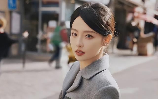 张嘉倪:被封杀后断崖式衰老,疯马秀营销误判,变成人生的输家