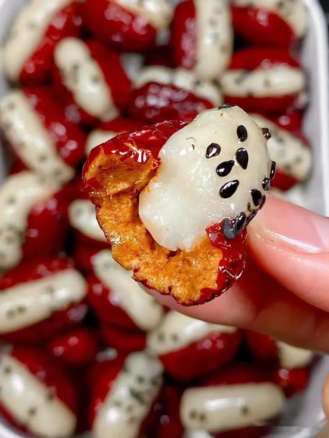 老得慢的女人,都爱吃这6种食物,坚持吃2种以上,60岁也不显老