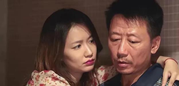 事业巅峰嫁给无名配角,熬了15年,老公演完《我是刑警》终于红了