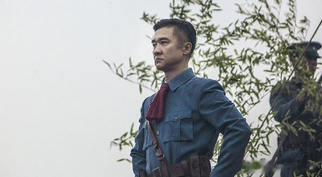 醒醒吧！没军人气质就不要尬演，真正演出军人气场的只服这5位