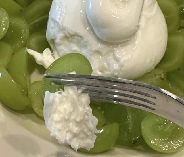 8月必吃“入秋第一果”，不是苹果桃！3元一斤，大补气血，显年轻