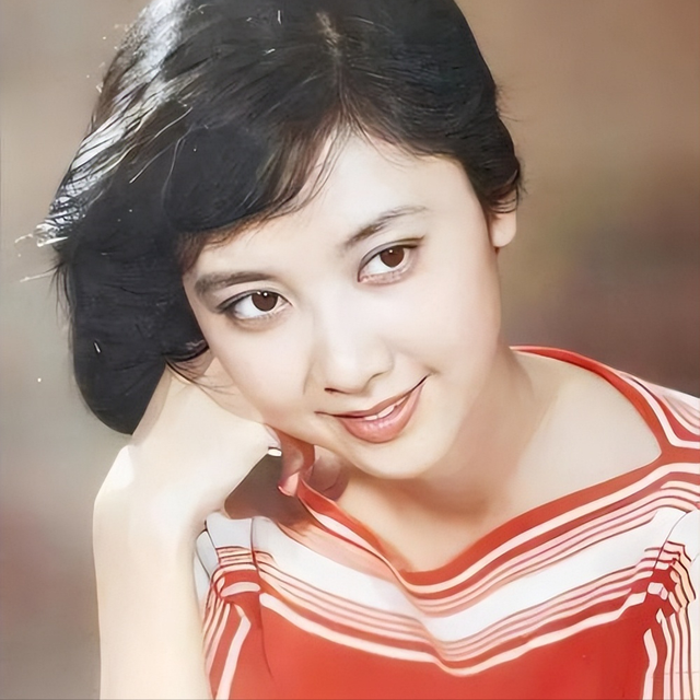 都说鹅蛋脸显圆润其实最富贵 这4位鹅蛋脸女星真的个顶个的貌美