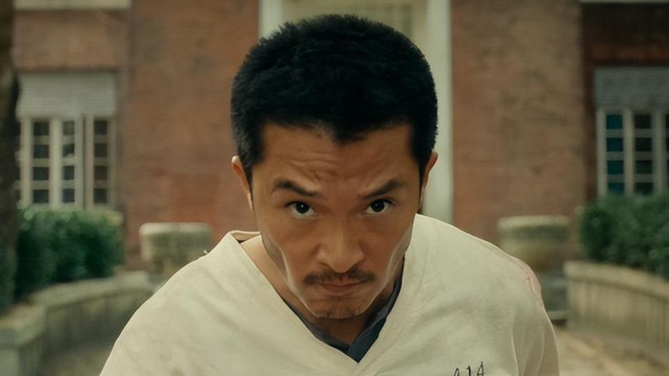 本以为是烂剧，结果开播就榜单第一，陈思诚又把国产剧拍成了爆款