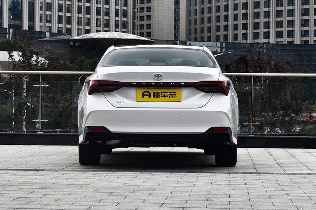 优惠3.5万，2.0L+CVT，亚洲龙家用可以！油耗仅6L