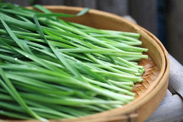 这个菜养肝又美容，才3元一斤，刮油减脂，进入4月，每天都在吃！