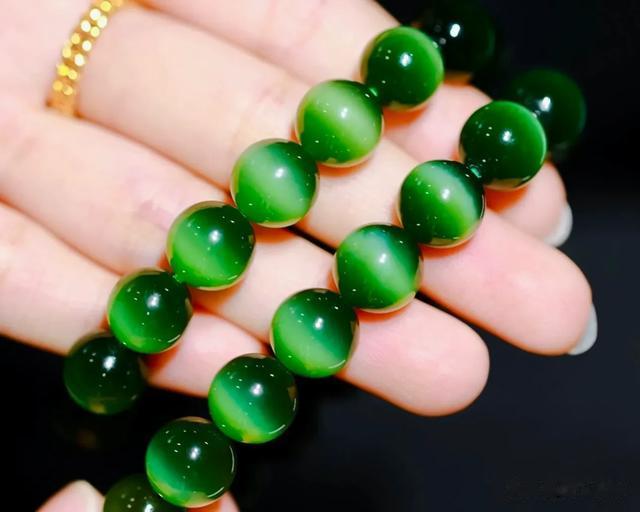 玉圈儿奢侈品!奇货可居的猫眼和田玉!