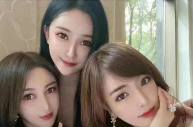 叶珂被扒名媛培训班毕业，晓明哥掉入了Amy姐的美人坑，网友炸了