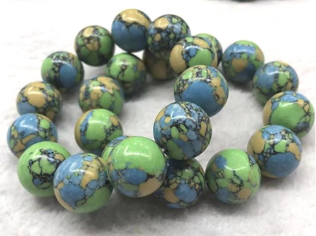 绿松石三彩是什么,它是原矿吗?