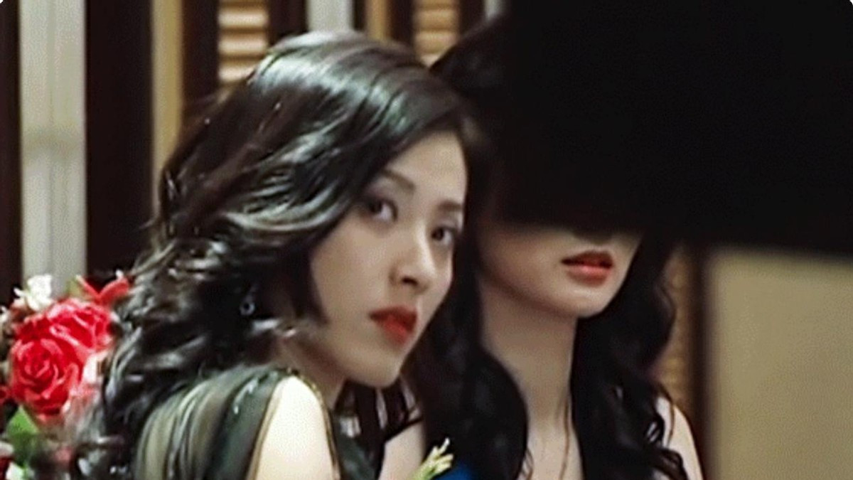 当36岁赵丽颖和47岁曾黎同框，我终于明白，颜值在气质面前不值一提