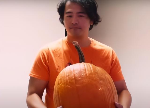 捧张曼玉成影后，帮周氏喜剧开端，香港才子陈友可真不简单！