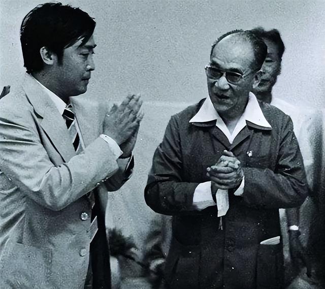 相声界传奇父子同一天去世,50年后天堂再聚首,是巧合还是命运