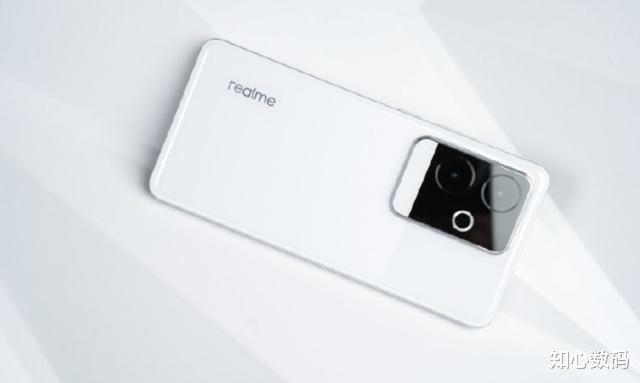 骁龙8Gen3+16GB+512GB，跌至2599元，堪称同价位“搅局者”