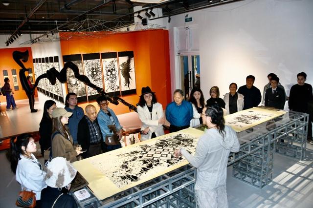 麻进&吉麟双个展“溯游”于上海开幕