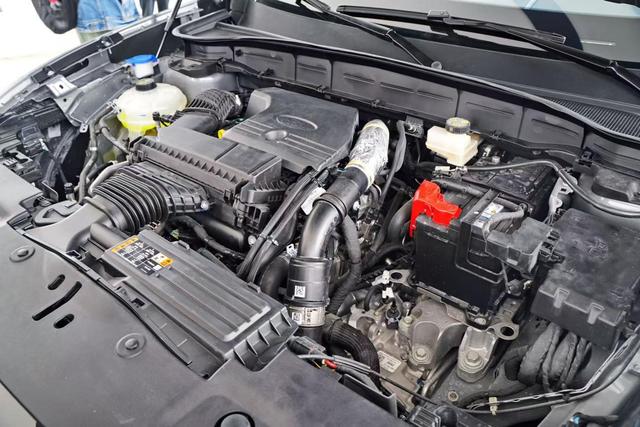 2.0T+9AT,车长超5米大7座,隔音出色,优惠3万,合资车自主价!