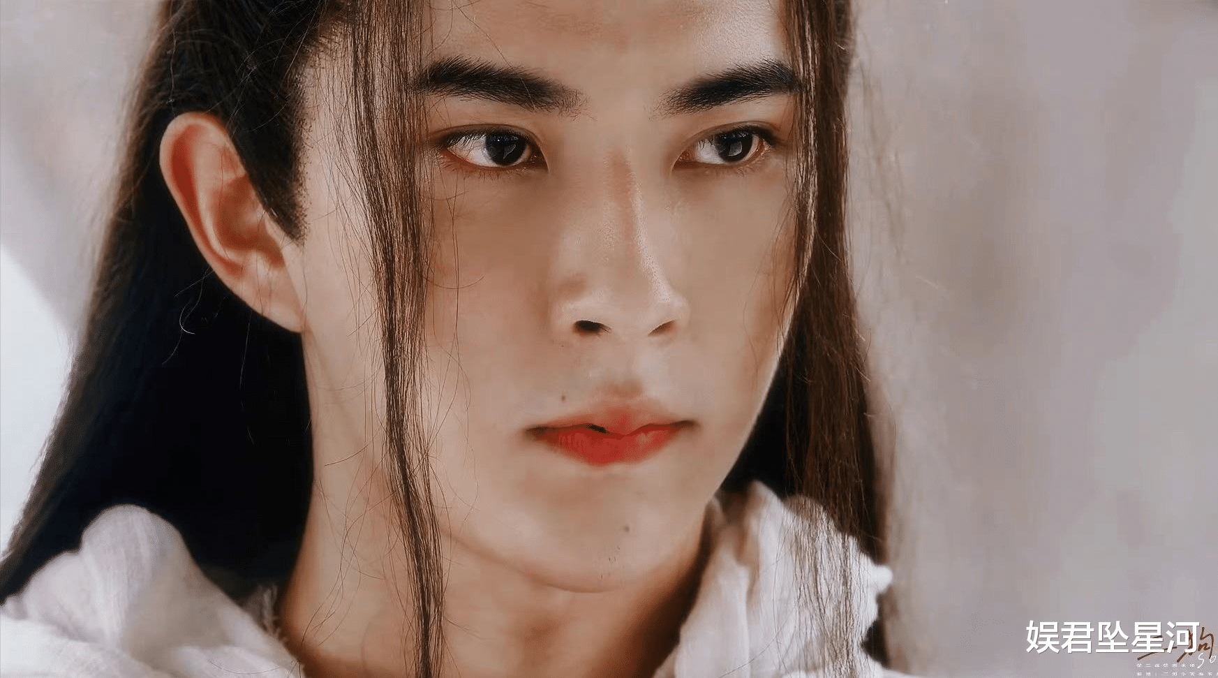 《永夜星河》6位演员换上现代装反差十足，丁禹兮、费启鸣最好认