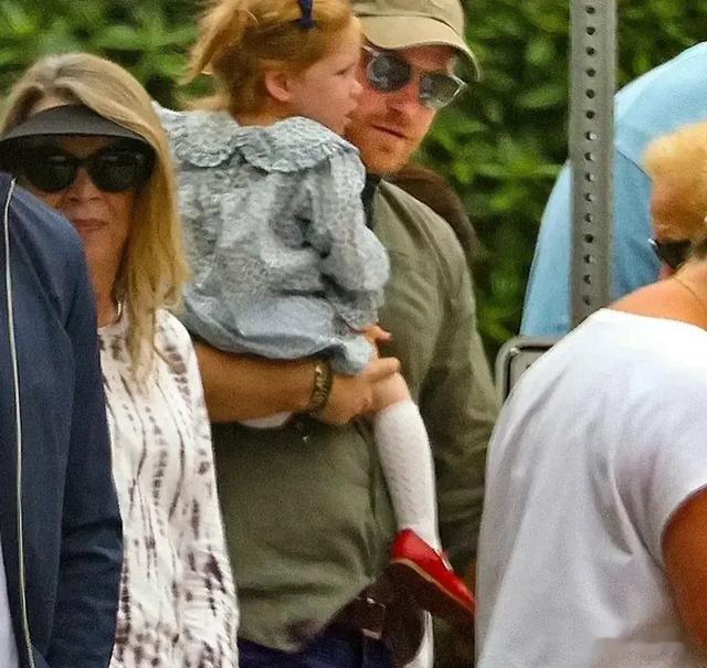 哈里王子正式曝光两个孩子的长相!梅根的秘密守不住了,有点可惜