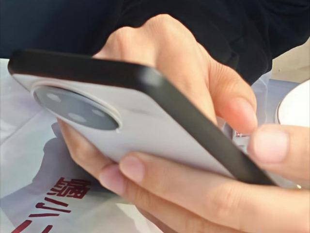 Redmi K80用金属中框 4000元档位不留遗憾