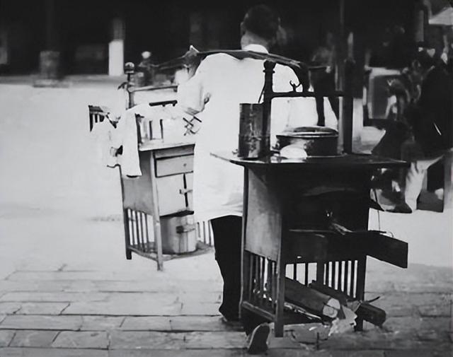 上个世纪70年代,你手里有10块钱,能在饭店吃到什么?