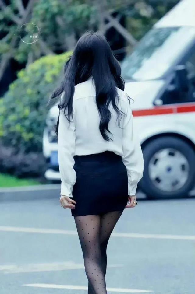 40多岁的薛凯琪真是风韵犹存啊，男的是不是都喜欢这样的？