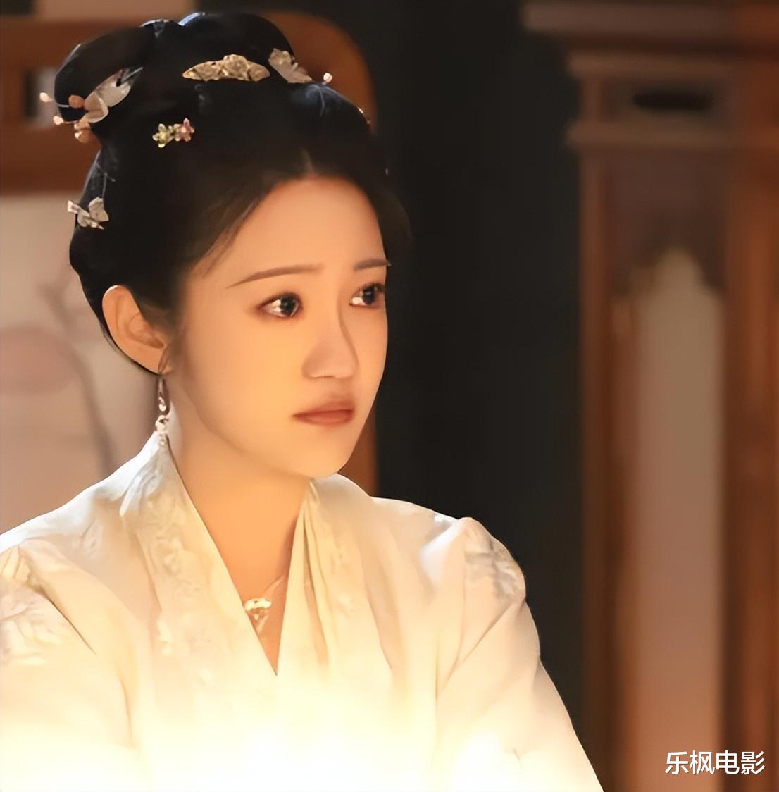 《别对我动心》一夜爆火：初入职场小白必看，周也摇身变成傻白甜