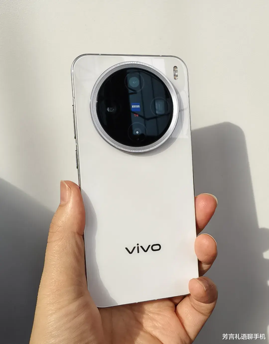 喜欢小屏手机的,这台安卓“扛把子”必看