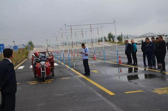 C1驾驶人有福了，只需再花210元，电动车、三轮车、摩托车都能开