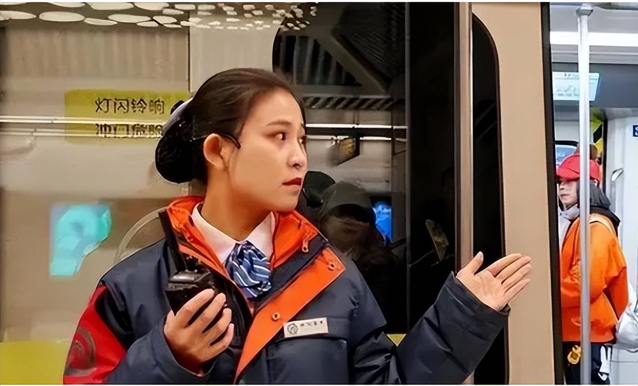 “为何地铁一直在招工，还一直缺人？”大学生：要经历过才明白