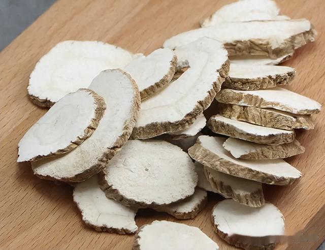 炖猪蹄时，牢记这4种香料，2斤食材放1克，软烂入味没牙也能吃