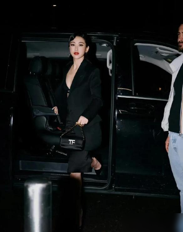 朱珠的优雅魅力！网友：她才是女人味的代表！